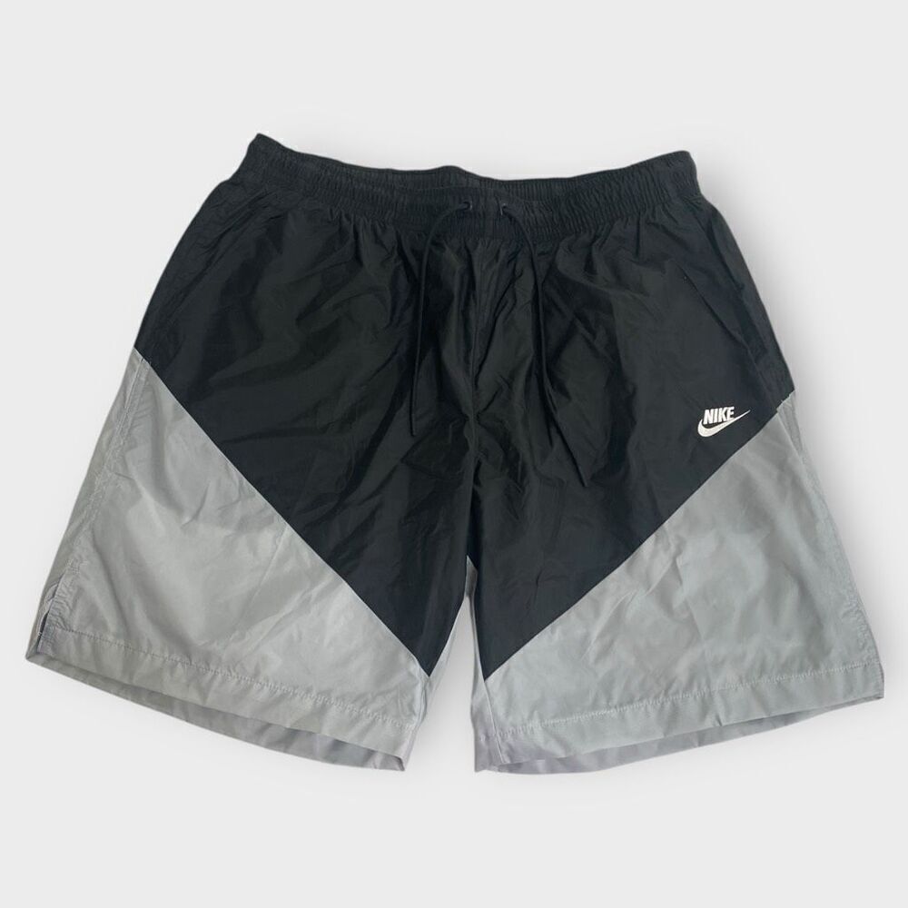 Nike Sportswear Windrunner Track Shorts  Black/Grey AR2424-010 Mens size XXL New